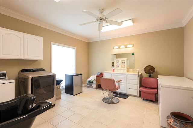 laundry room featuring separate washer and dryer, ceiling fan, crown molding, and light tile patterned flooring
