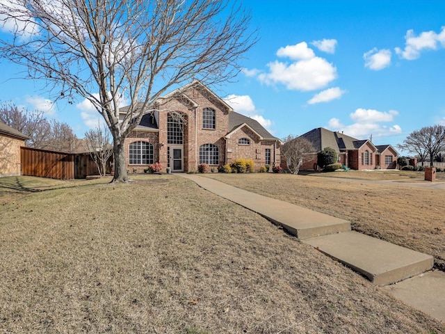 view of front of house featuring a front yard