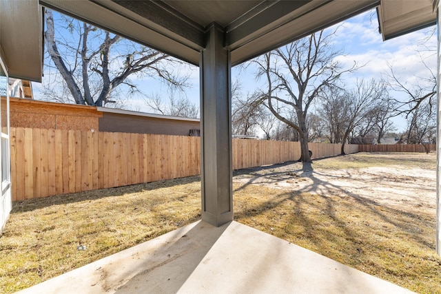 view of yard featuring a patio