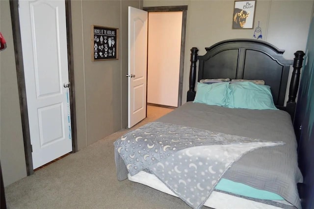 bedroom featuring carpet floors