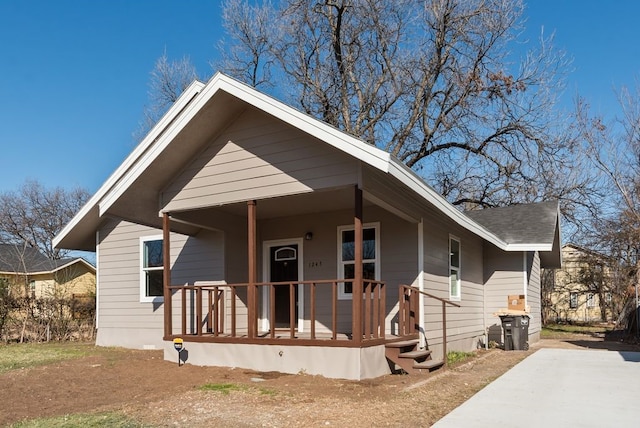 bungalow-style house with covered porch