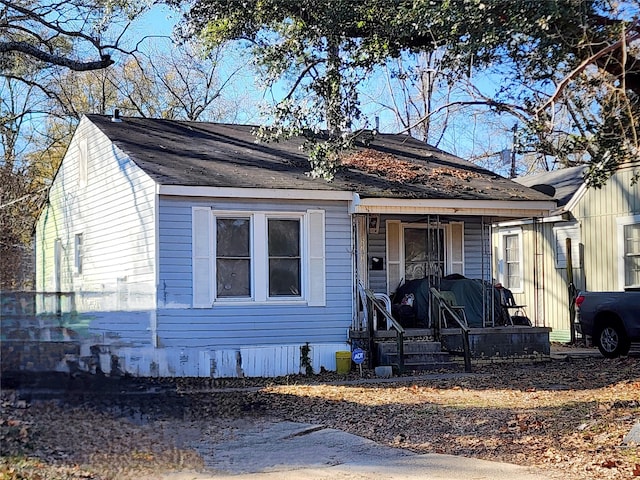 view of front of home featuring a porch