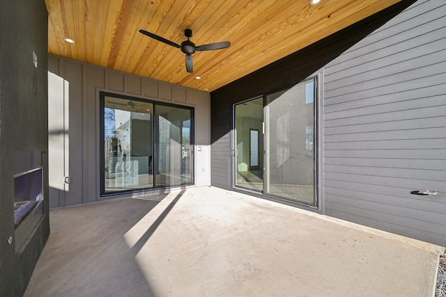 view of patio featuring ceiling fan