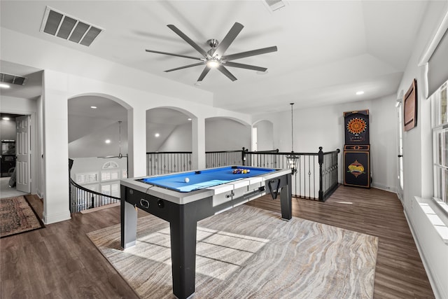 recreation room featuring lofted ceiling, wood-type flooring, and ceiling fan