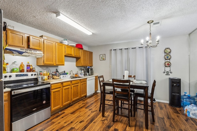 kitchen with stainless steel electric stove, dishwasher, dark hardwood / wood-style flooring, hanging light fixtures, and a textured ceiling