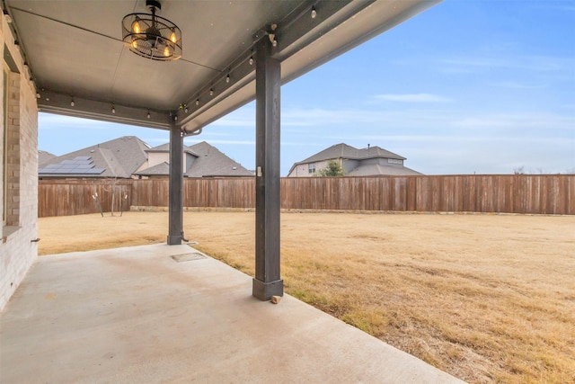 view of yard featuring a patio area