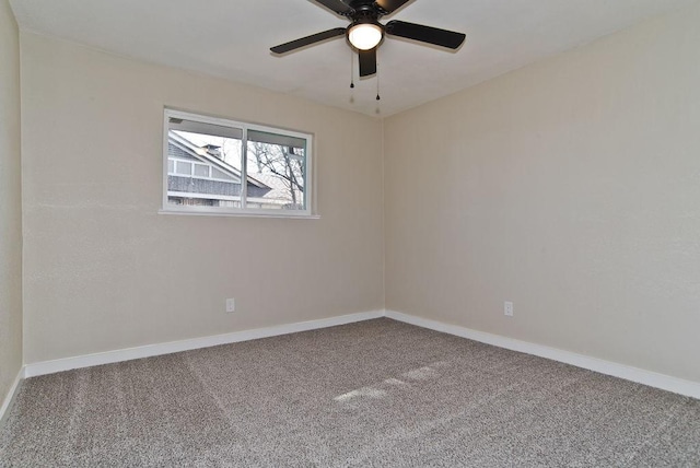 unfurnished room featuring carpet floors and ceiling fan