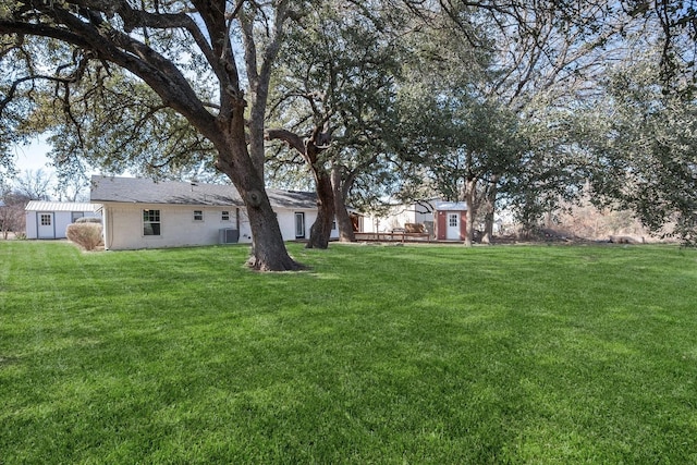 207 Granbury Ct, Granbury, TX 76049 - view of green lawn featuring cooling unit