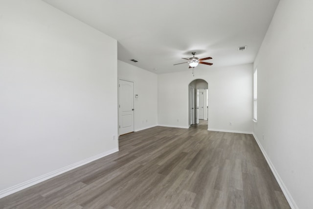 unfurnished room featuring wood-type flooring and ceiling fan