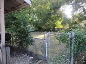 gate featuring fence