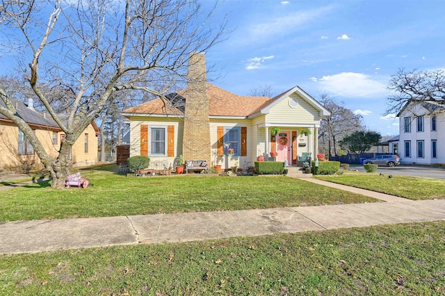 view of front of house with a front yard