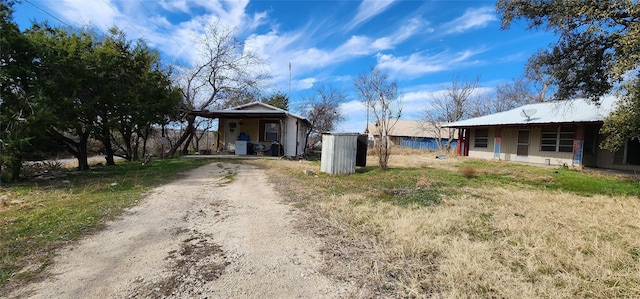 view of front of property