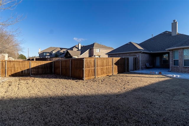 view of yard featuring a patio