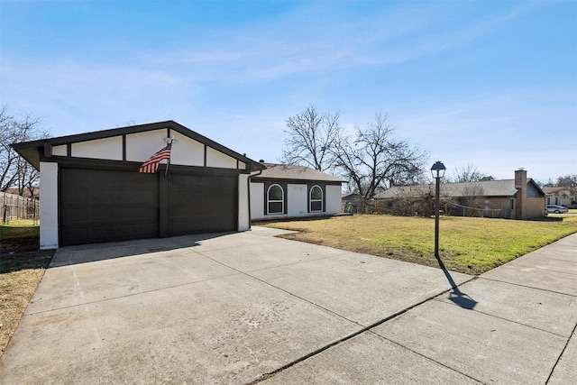 single story home featuring a front yard