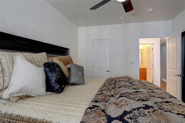 bedroom with ceiling fan