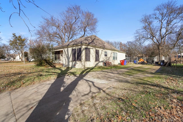 exterior space featuring a yard