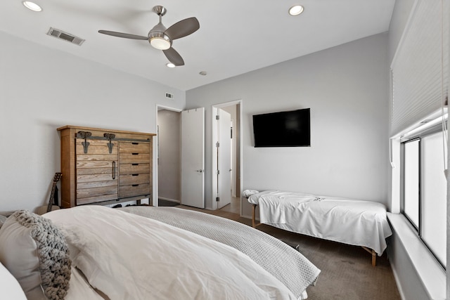 bedroom featuring ceiling fan