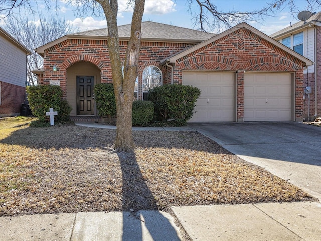 view of front facade with a garage