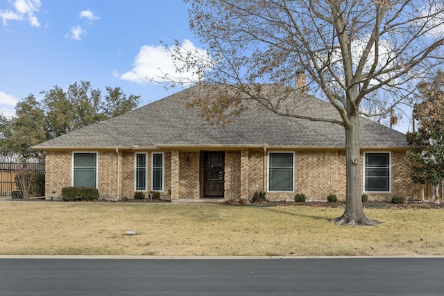 view of front of property with a front yard