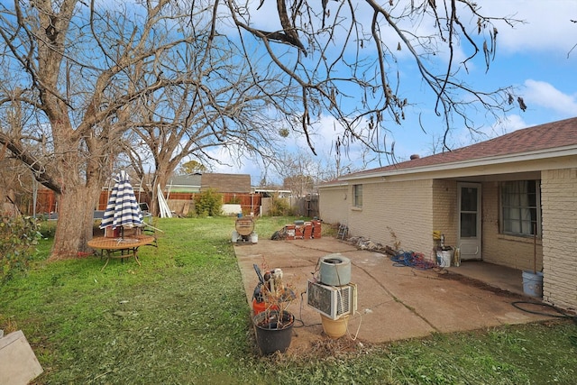 view of yard with a patio