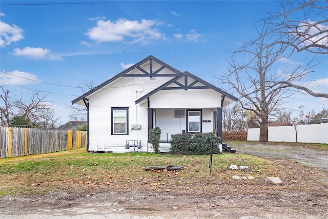 view of front of home featuring a porch