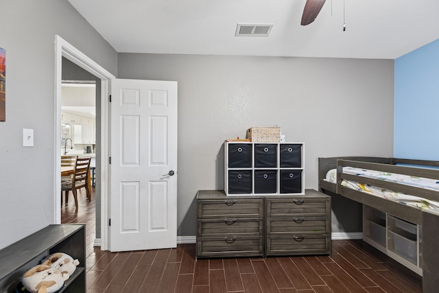 bedroom with ceiling fan