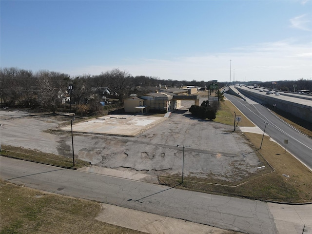 Listing photo 3 for 401 S Sam Rayburn Fwy, Sherman TX 75090