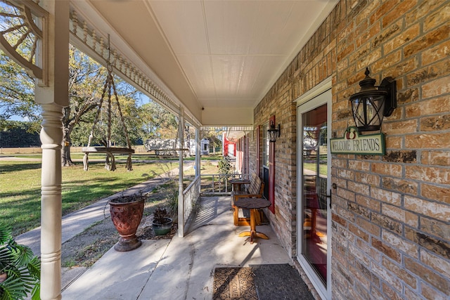 view of patio / terrace with covered porch