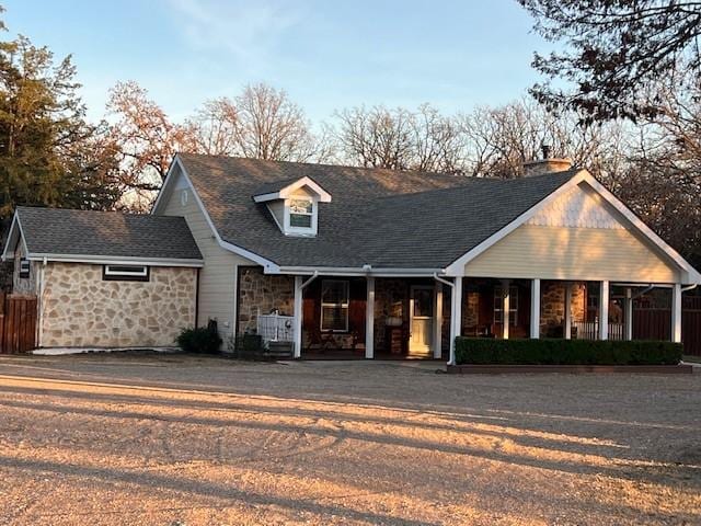 view of front of property with covered porch