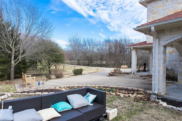 view of patio featuring an outdoor living space