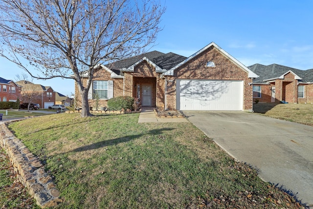 view of front of house featuring a garage and a front yard