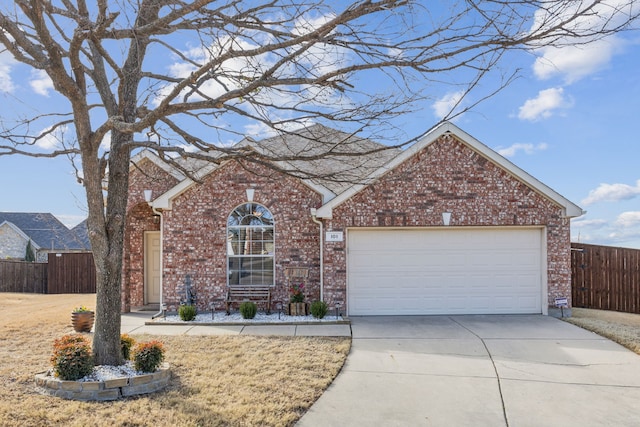 view of front property featuring a garage