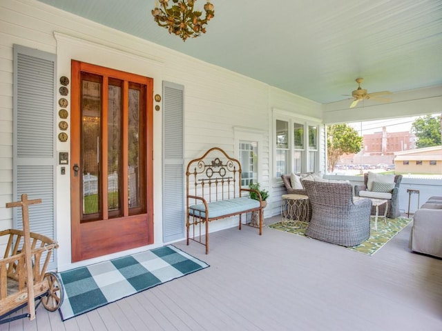 view of patio with ceiling fan and covered porch