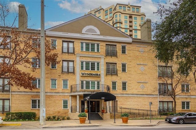 view of building exterior