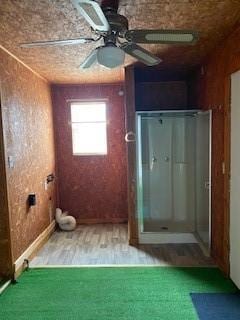 bathroom featuring ceiling fan