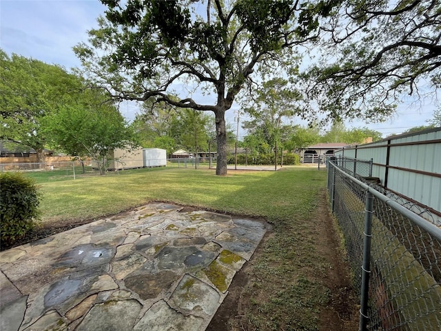 view of yard with a patio