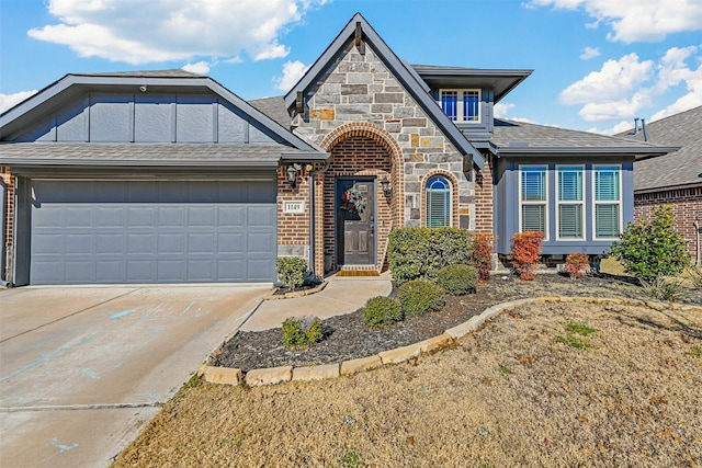 view of front of house featuring a garage