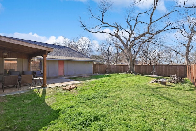 view of yard featuring a patio