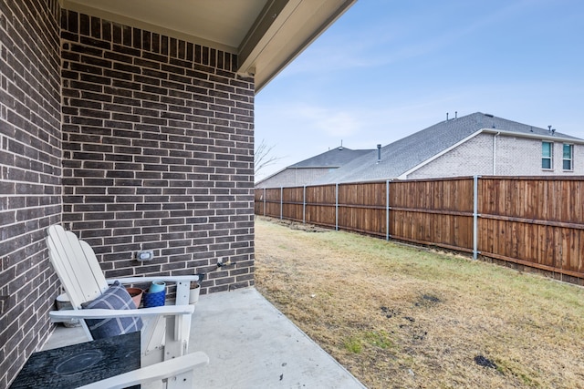 view of yard with a patio area