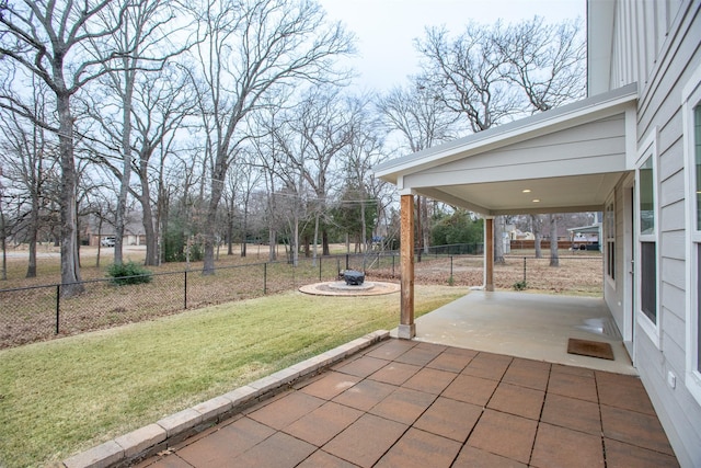 view of patio featuring an outdoor fire pit