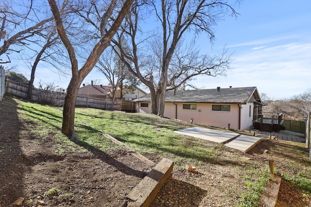 view of yard with a patio