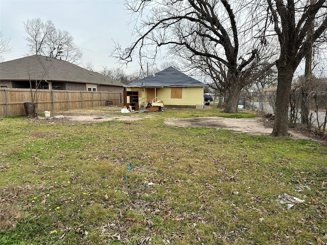 view of yard featuring a patio area