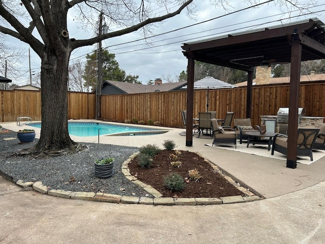 view of pool featuring ceiling fan and a patio area