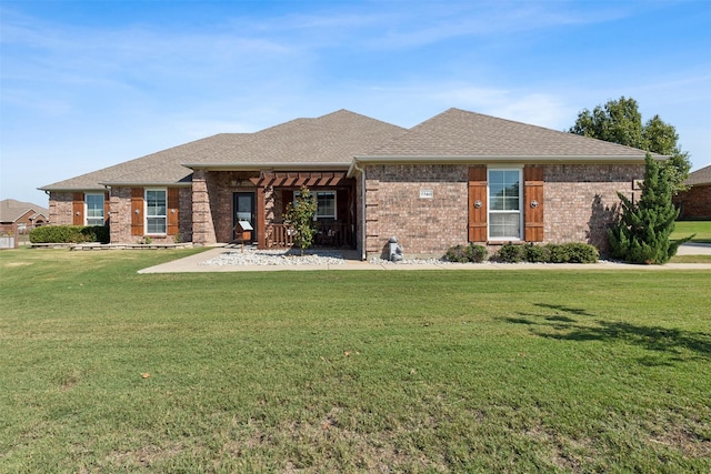 view of front of house with a front lawn