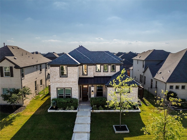 view of front of house featuring a front yard