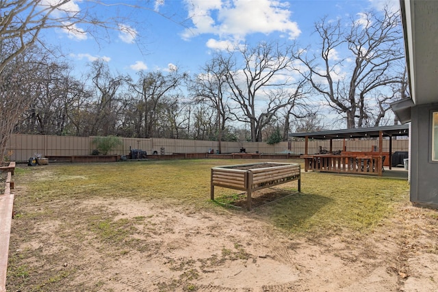 view of yard with a bar