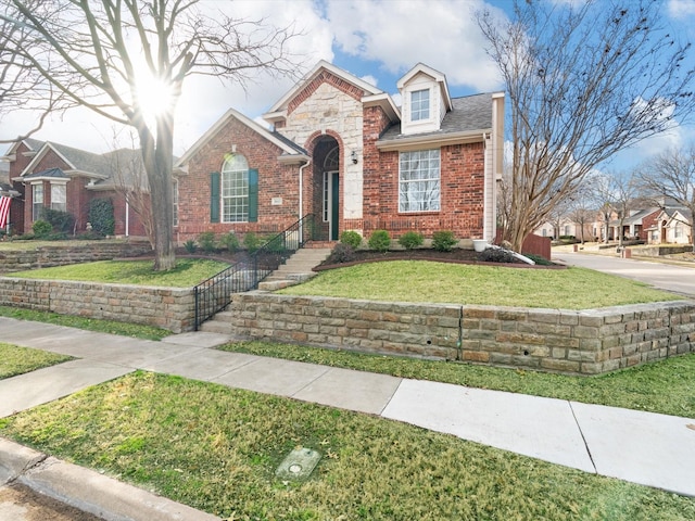 view of front of house featuring a front yard