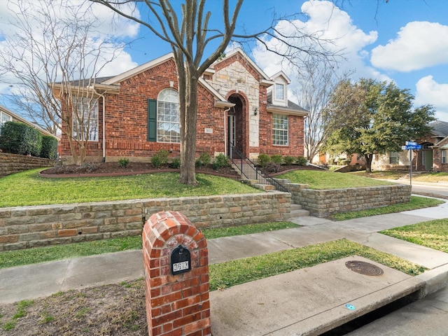 view of front of house featuring a front yard