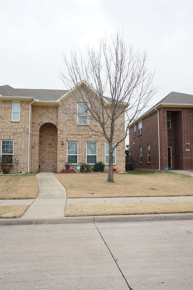 view of front of home with a front yard