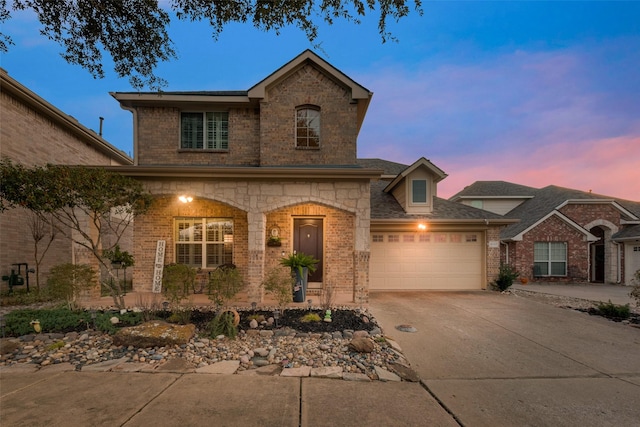 view of front facade featuring a garage